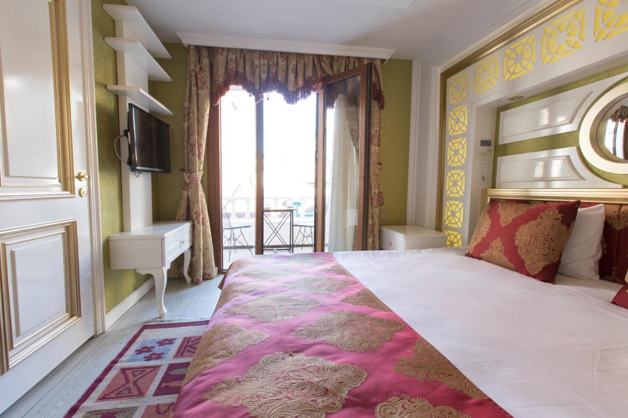 Отель в Стамбуле Queens Land Istanbul. Ташкент отель Квин 2. The Lola Hotel 2 Стамбул.